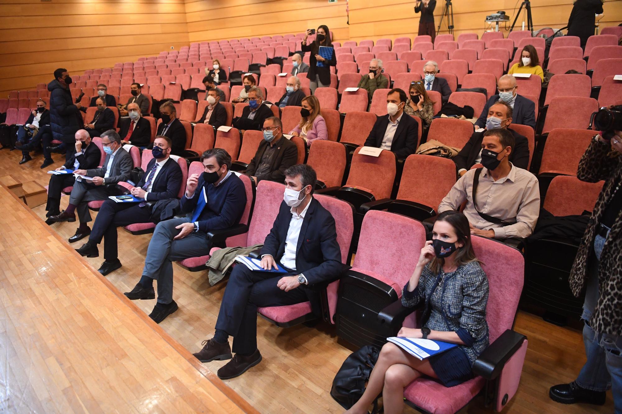 Presentación del Anuario 2021 del Foro Económico de Galicia en el Paraninfo de la Universidad