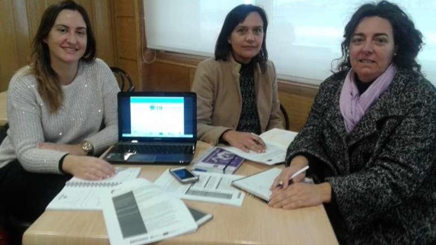 La reunión técnica de ayer, en el local multiusos de Meira. // G.N.