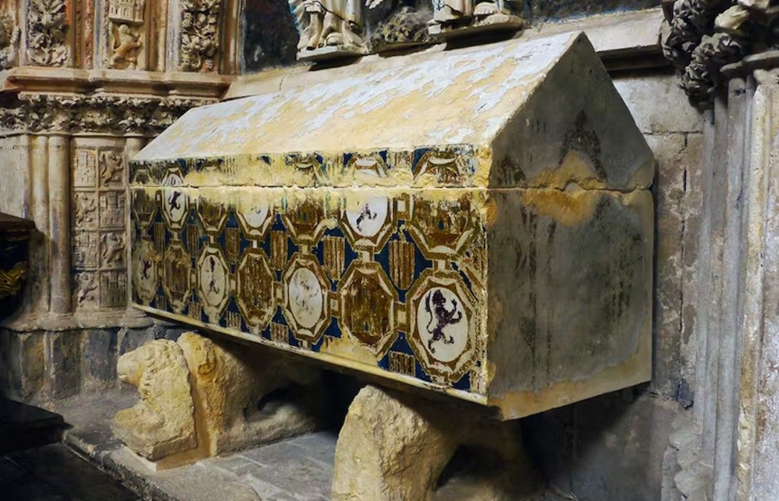 Sepulcro de la infanta doña Leonor tras la intervención. Monasterio de Santo Domingo de Caleruega (Burgos)