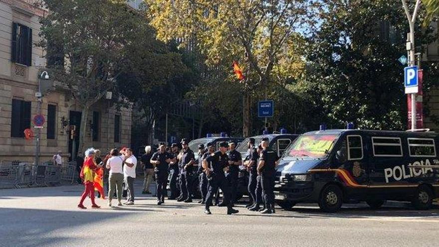 El Supremo ordena a la JEC que permita votar a policías desplazados en Cataluña