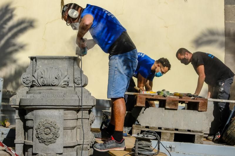 Labrantes de Arucas en la plaza de Santa Ana