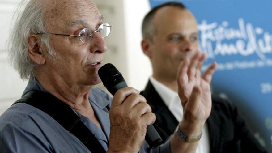 El director escénico de &quot;Carmen&quot;, Carlos Saura (i), junto al de &quot;Salomé&quot;, Francisco Negrín, durante la presentación del Festival del Mediterrani del Palau de les Arts Reina Sofía.