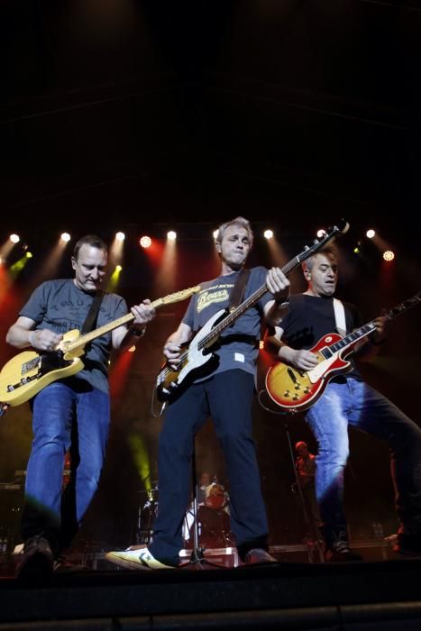 Concierto de "Hombres G" en el recinto ferial Luis Adaro.