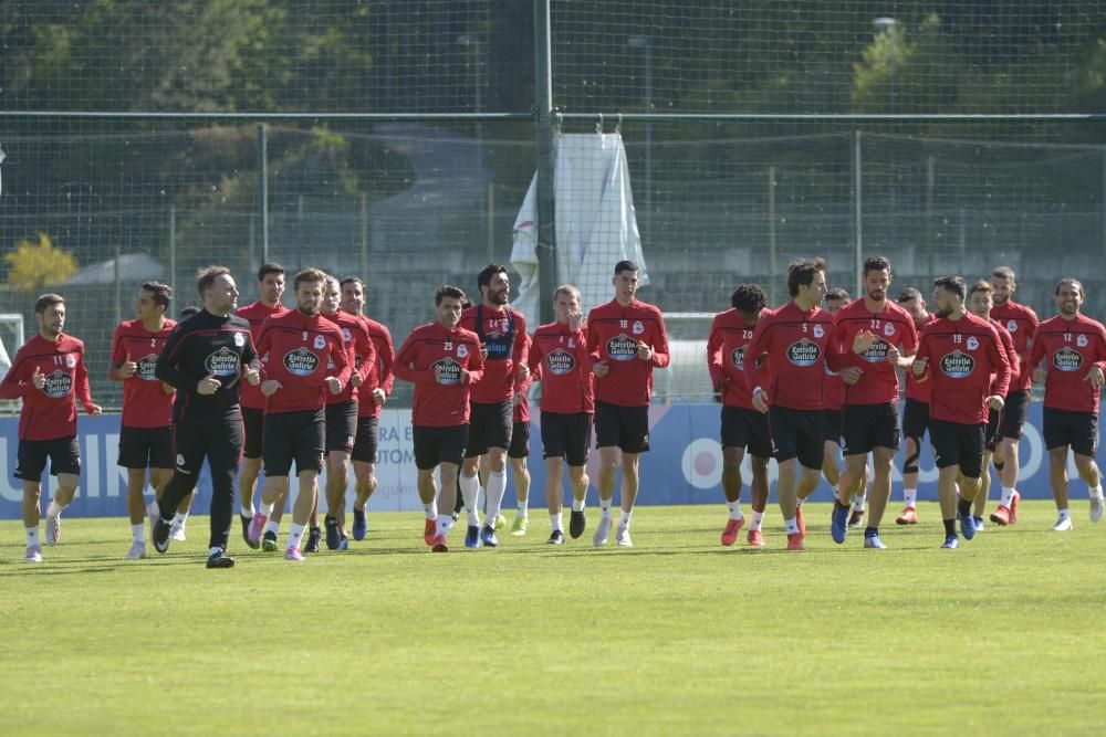 El entrenador del Deportivo, José Luis Martí, destacó que mañana al Zaragoza deberán "quitarle el balón" para tener posibilidades de regresar con una victoria de La Romareda.