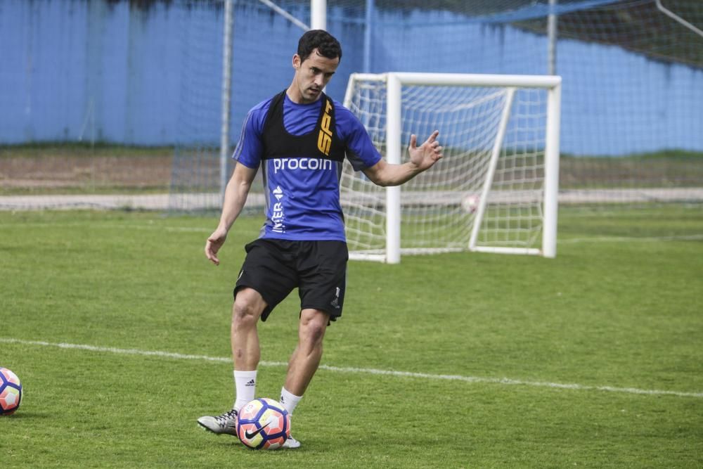 Entrenamiento del Real Oviedo en El Requexón