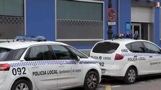 Detenido un hombre en Langreo: circulaba por dirección prohibida, sin la matrícula delantera y dio positivo en la prueba de alcoholemia