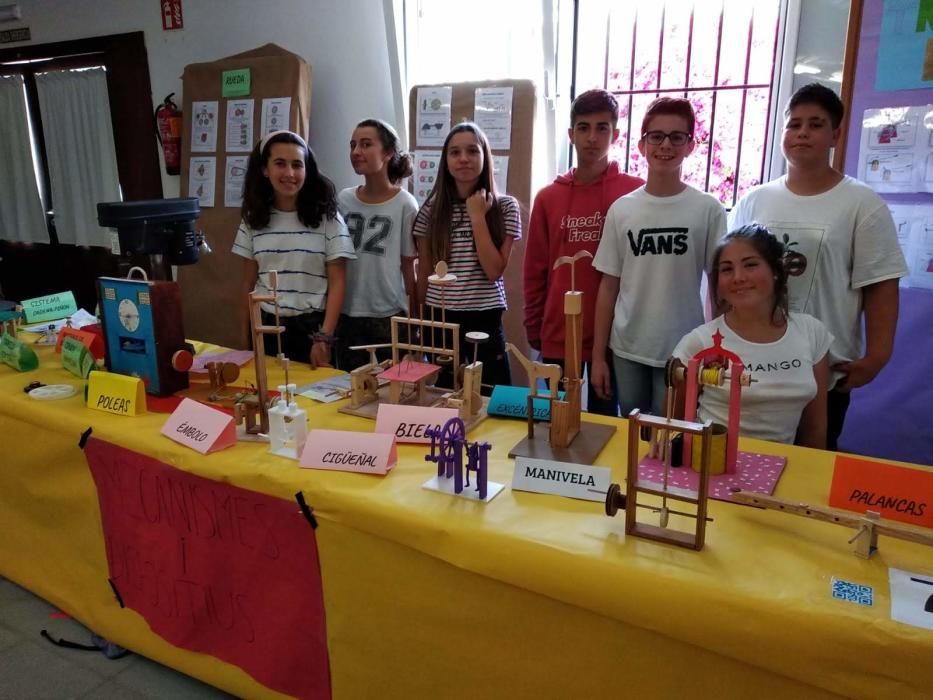 Feria de tecnología en el colegio Sagrat Cor