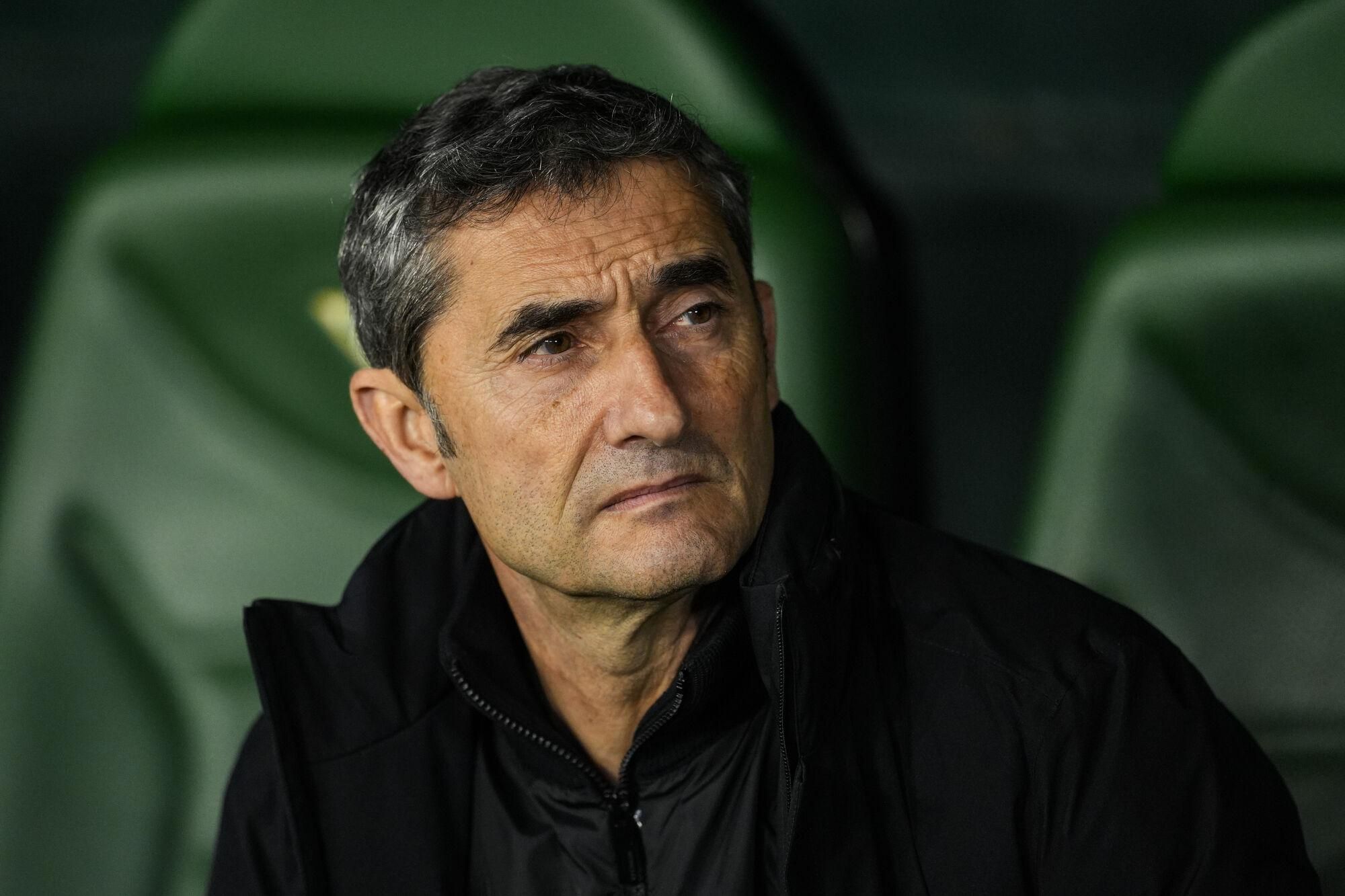 Ernesto Valverde, head coach of Athletic Club, looks on during the Spanish league, LaLiga EA Sports, football match played between Real Betis and Athletic Club at Benito Villamarin stadium on February 2, 2025, in Sevilla, Spain. AFP7 02/02/2025 ONLY FOR USE IN SPAIN. Joaquin Corchero / AFP7 / Europa Press;2025;SPORT;ZSPORT;SOCCER;ZSOCCER;Real Betis v Athletic Club - LaLiga EA Sports;