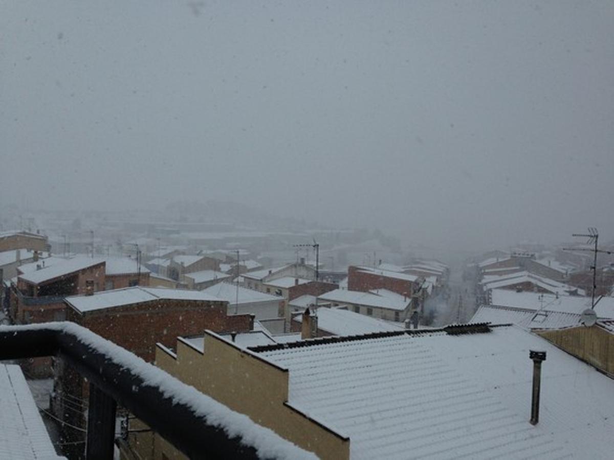 Vistes de la nevada d’aquest dissabte a Batea (Terra Alta).