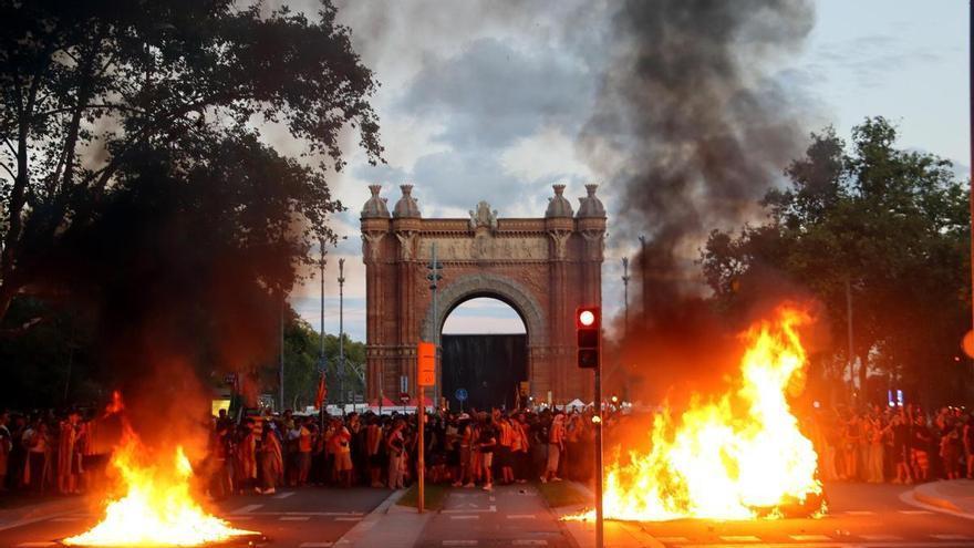 18 detinguts, 10 dels quals menors, en els aldarulls posteriors a la manifestació antifeixista a Barcelona