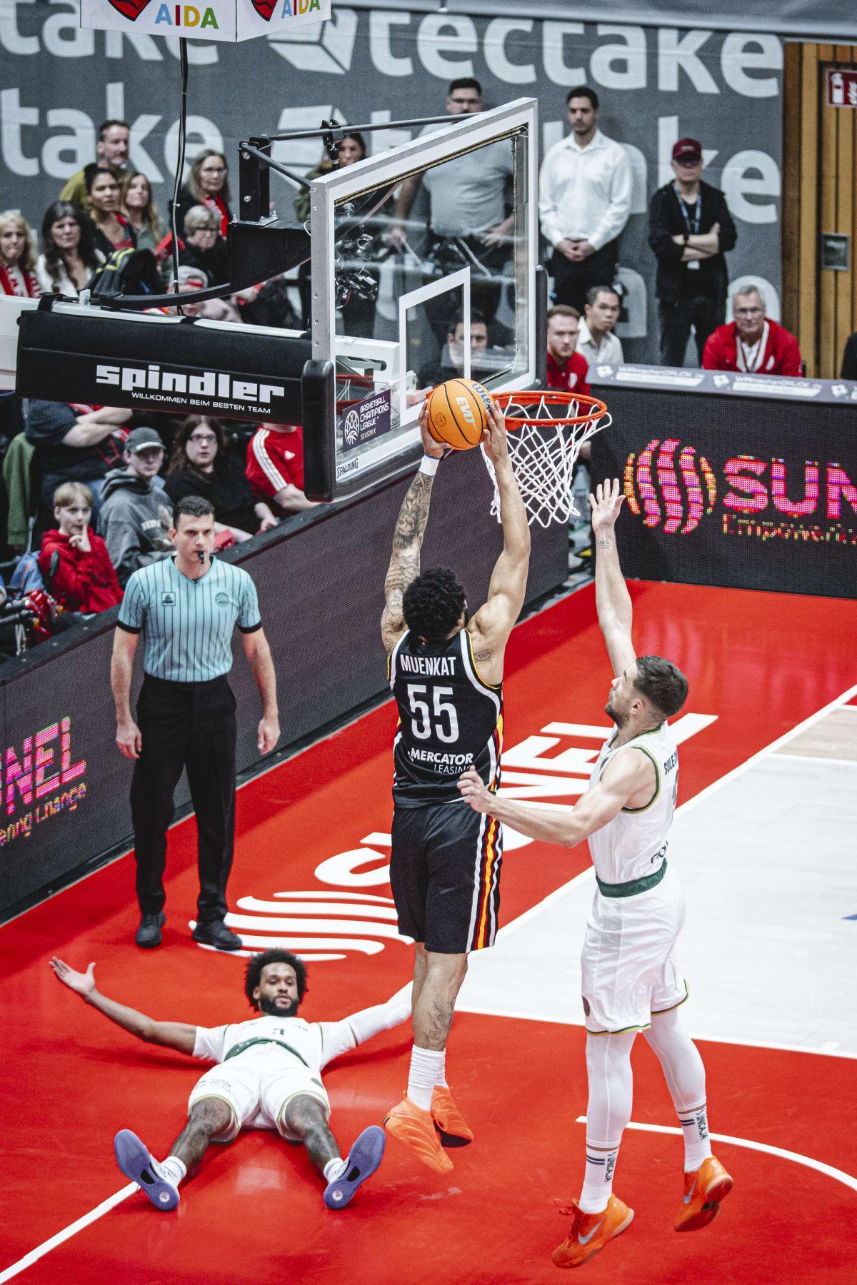 Fotos del encuentro disputado entre el Würzburg y el Unicaja