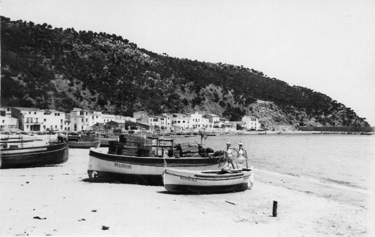 Imatge històrica de la barca Núria.