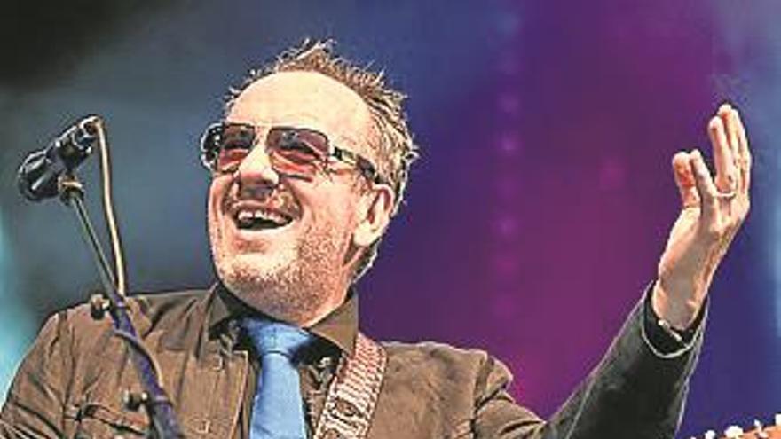 Elvis Costello, operado de un tumor agresivo