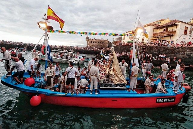 Embarcación de la Virgen del Carmen en Puerto de la Cruz, julio de 2022