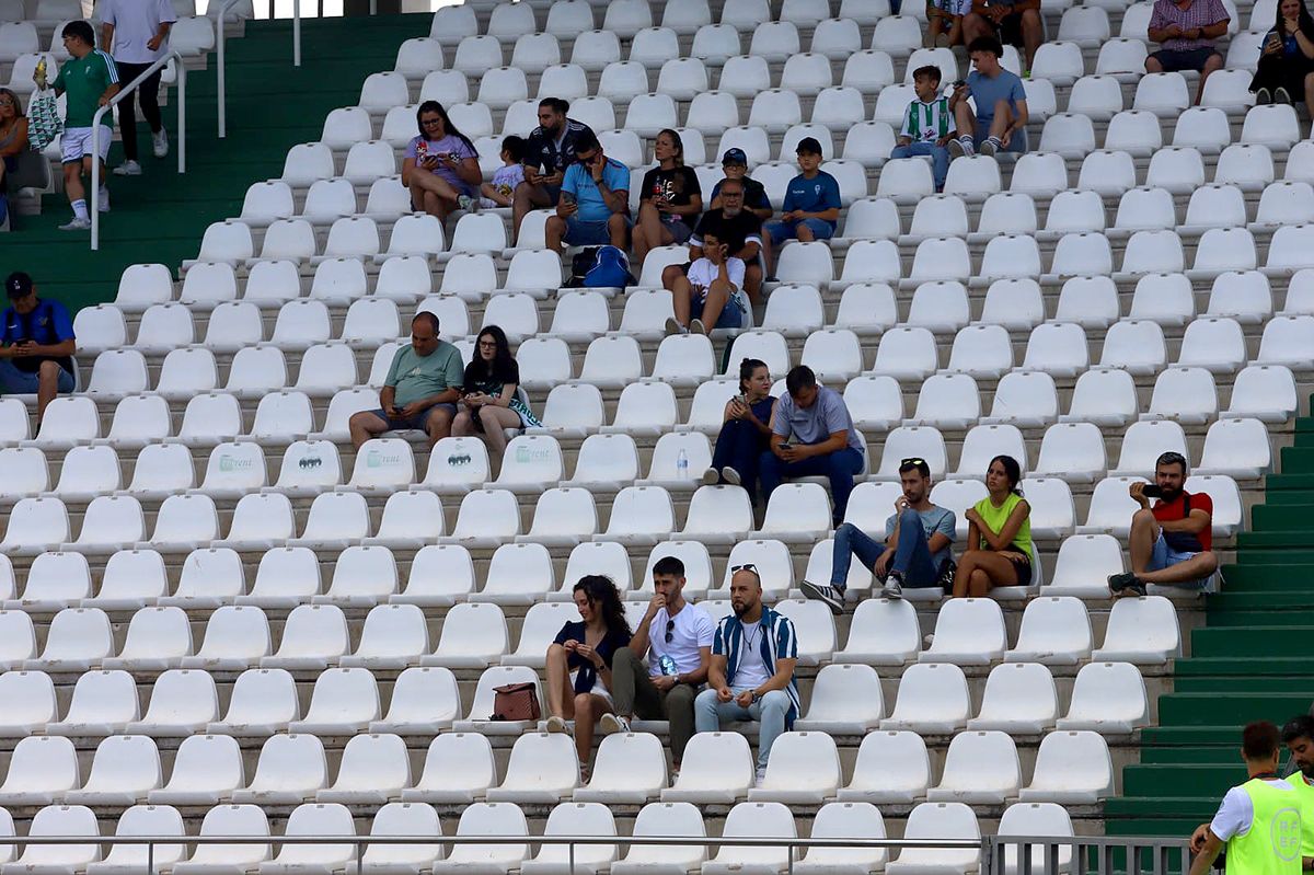 Las imágenes de la afición en el Córdoba CF - San Fernando