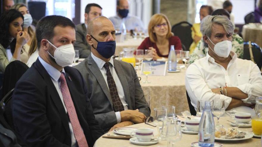 Foro sobre los fondos europeos organizado por el periódico y CaixaBank en el Casino de Santa Cruz de Tenerife.