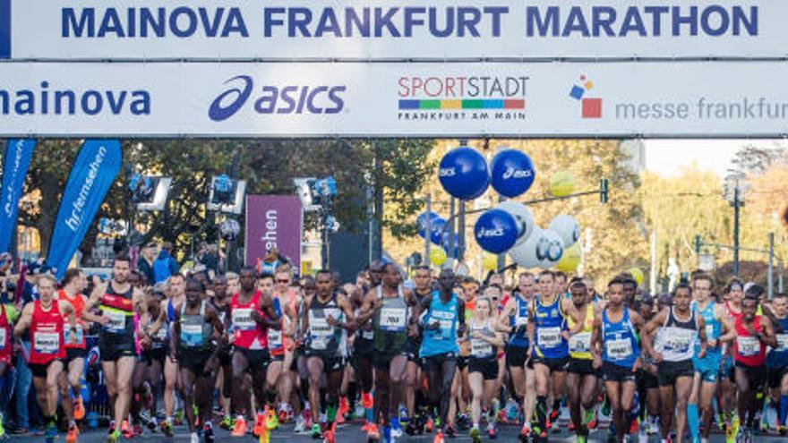 En el maratón de Fráncfort participaron 15.000 atletas.