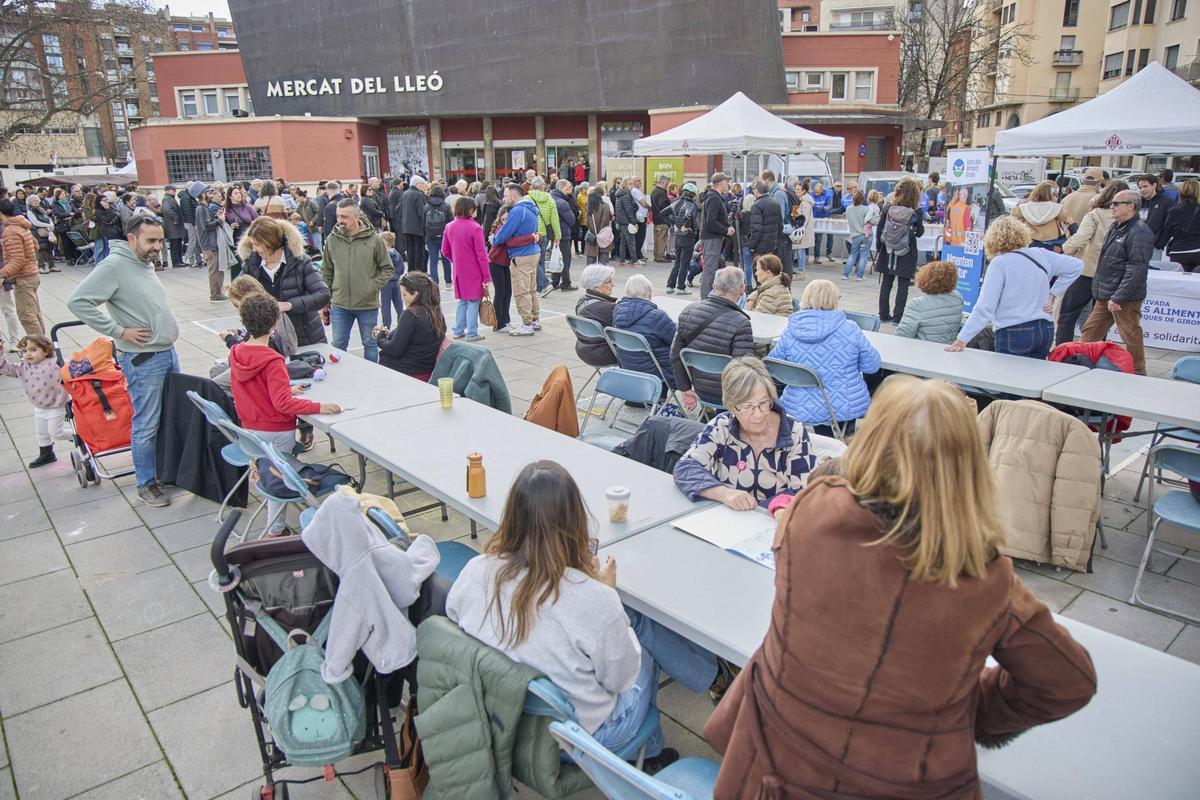 Les imatges de l'escudellada popular dels cuiners de Can Xapes a Girona