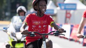 Un niño, durante la Vuelta Junior 2018.