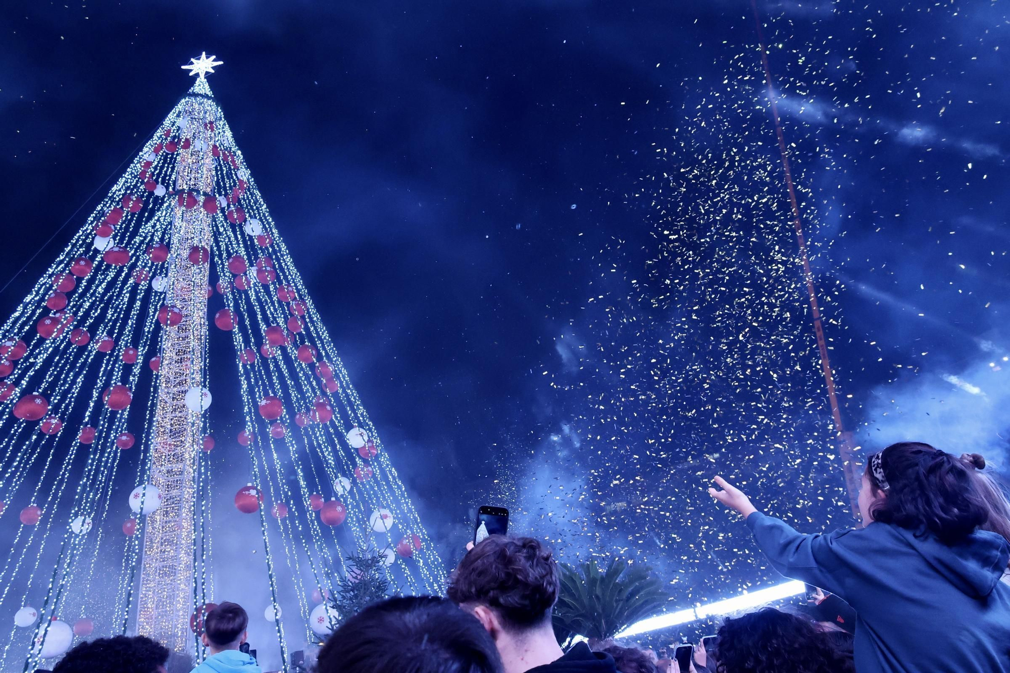 Encendido del Gran Árbol de Navidad de Murcia
