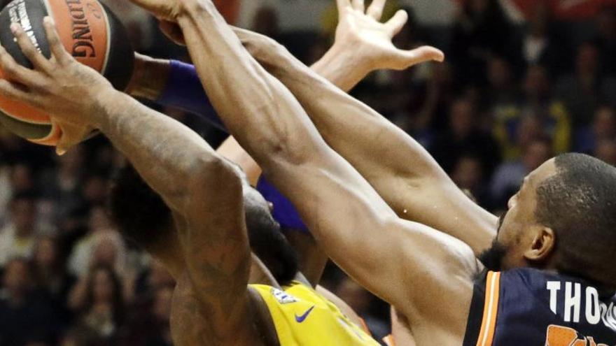 El Valencia Basket recupera solidez pero cae en Israel