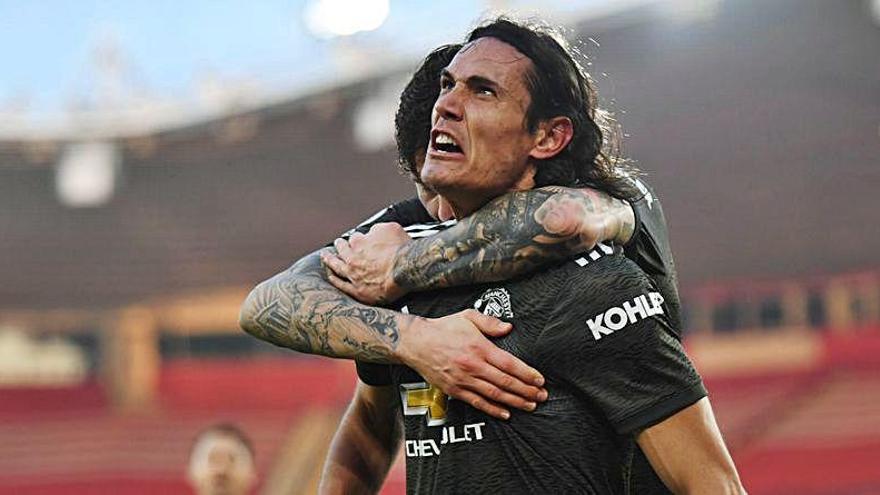 La Federación Inglesa investiga a Cavani