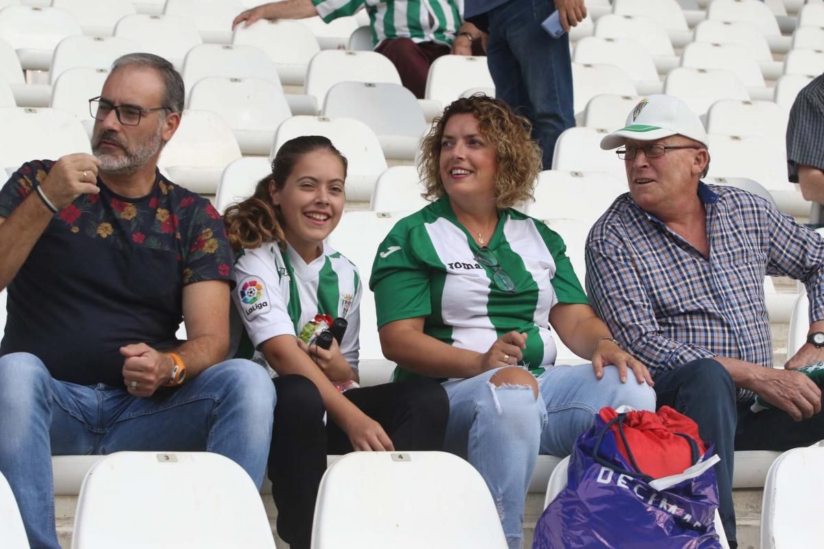 Los aficionados del Córdoba CF en el Arcángel