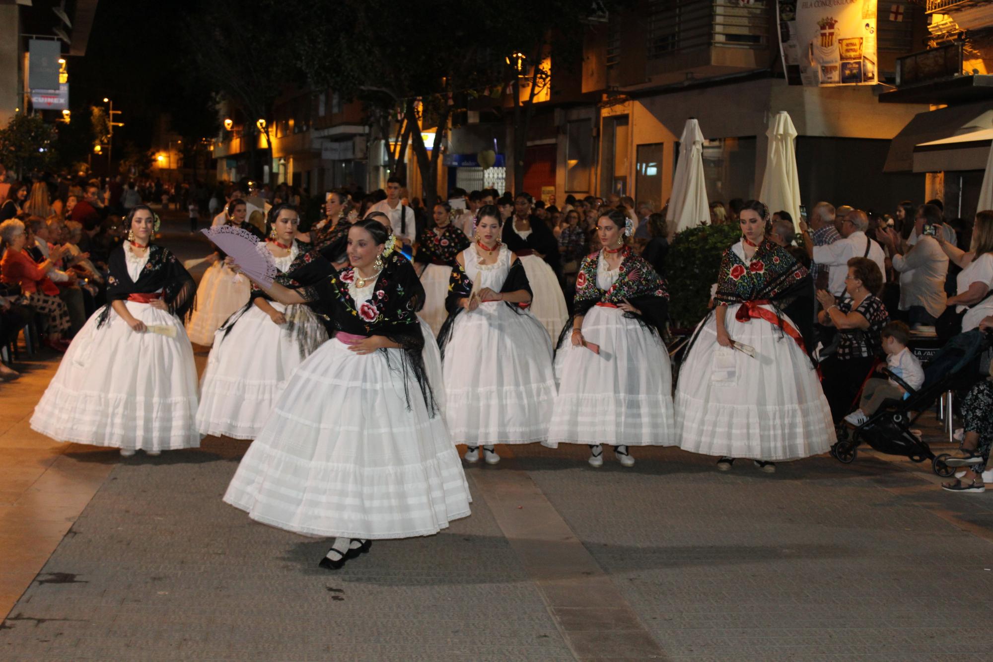 Los Moros y Cristianos conquistan la Vila de Alzira