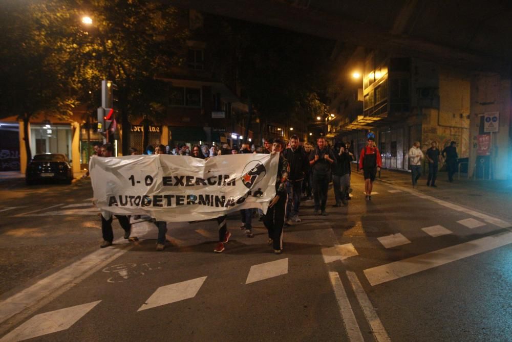 Envaeixen les vies del TAV a Girona en l'anivesari de l'1-O