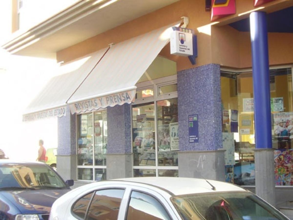 Despacho receptor de Loterías y Apuestas del Estado situado en la calle Antonio Jorge, en Puerto del Rosario (Fuerteventura).