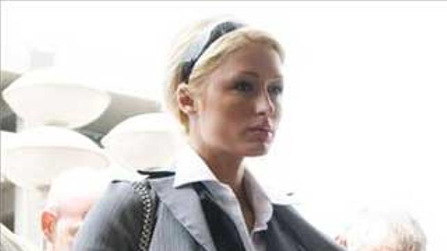 París Hilton, condenada a 45 días de prisión por violar su libertad condicional