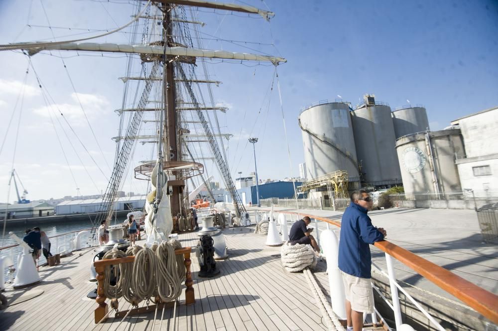 El ''Unión'', de la Armada de Perú, en A Coruña