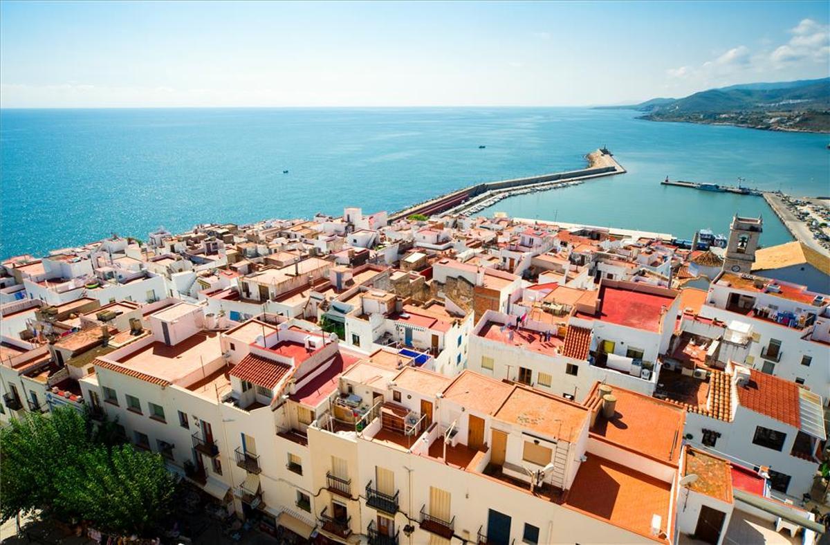 Panorámica de Peñíscola y su reconocido litoral.