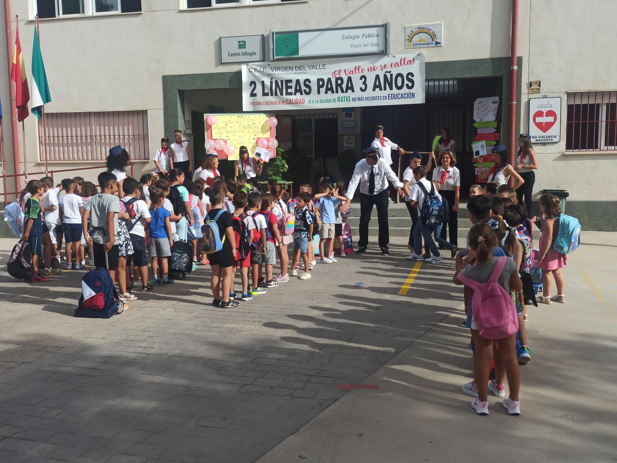 Vuelta al cole en el CEIP Virgen del Valle de Lucena.