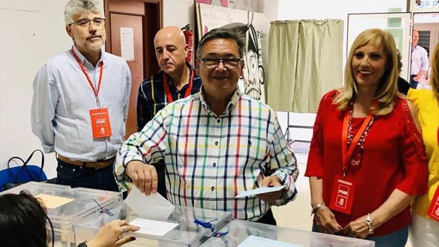 El PSOE gana las elecciones y se queda a un concejal de la mayoría