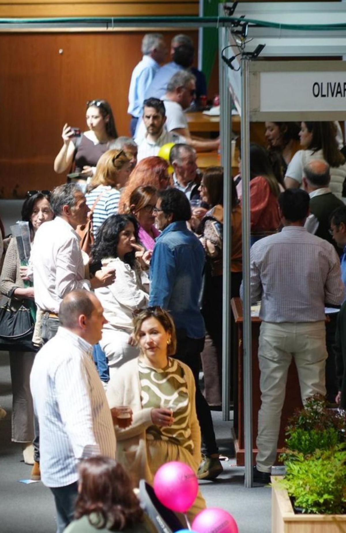 El trasiego de personas por el recinto ferial fue constante.