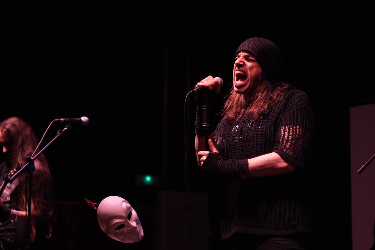 Morti deleita a sus seguidores en la Sala Impala