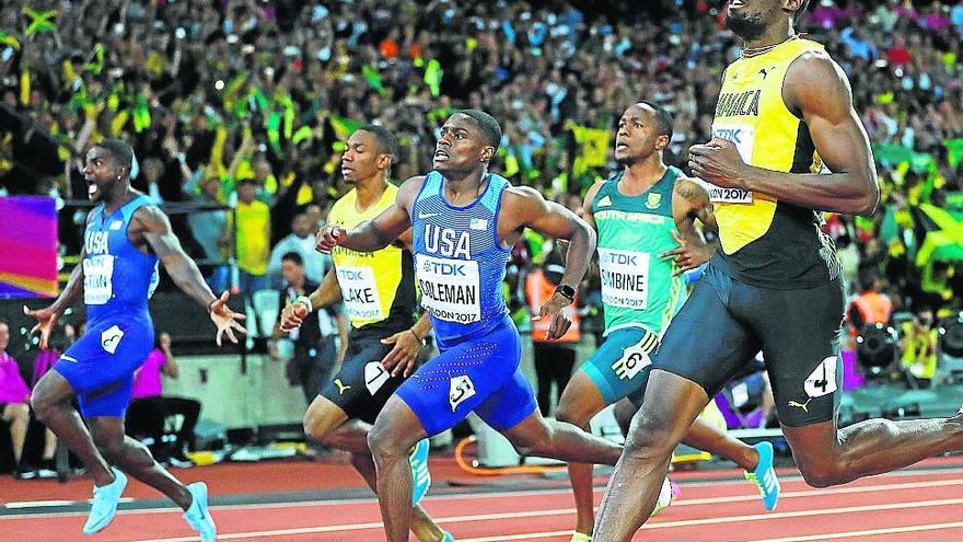 Bolt trató sin éxito de remontar en los últimos metros.