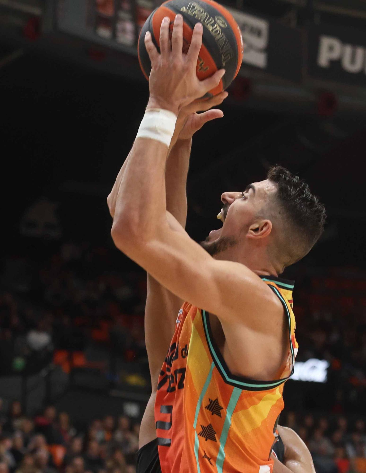 Las mejores imágenes del Valencia Basket - Girona Basketball