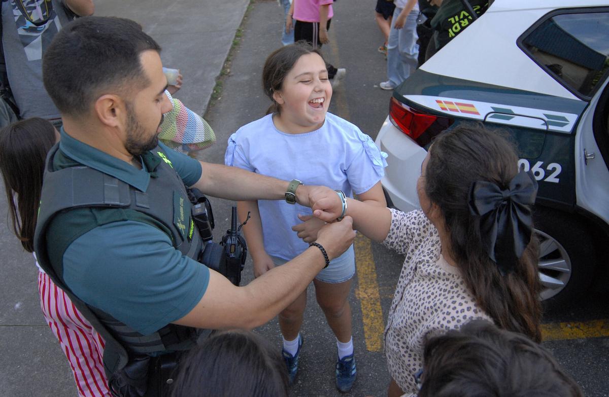 448 alumnos participaron en una exhibición didáctica organizada por la Guardia Civil