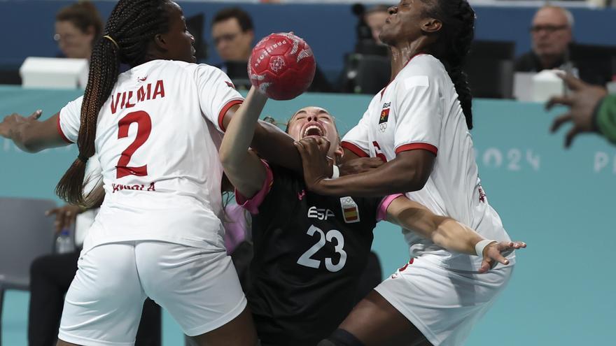 Balonmano en los Juegos Olímpicos: Angola - España, en imágenes