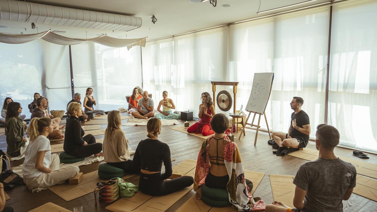 &#039;Workshop&#039; de tantra con Santoshi en el Yoga Studio.