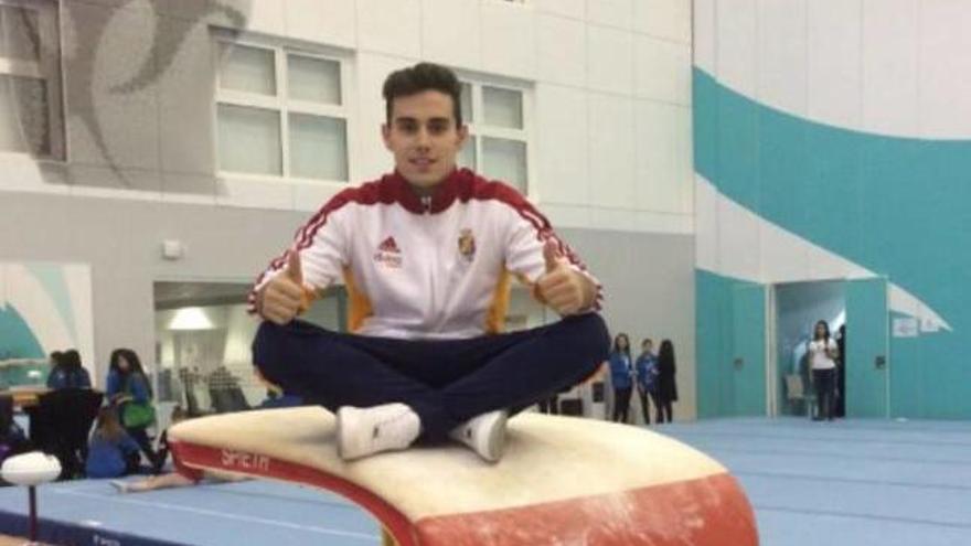 Adrià Vera posa tras finalizar la Copa del Mundo.