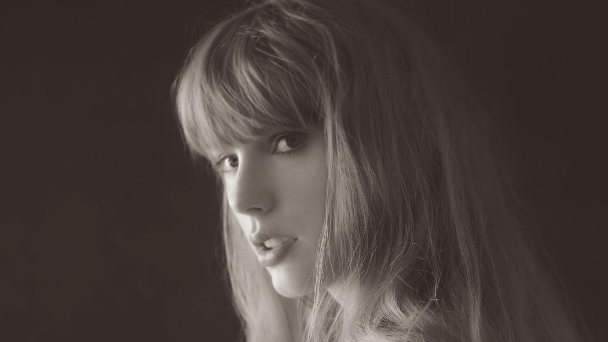 Taylor Swift, en una imagen promocional de 'The tortured poets department'