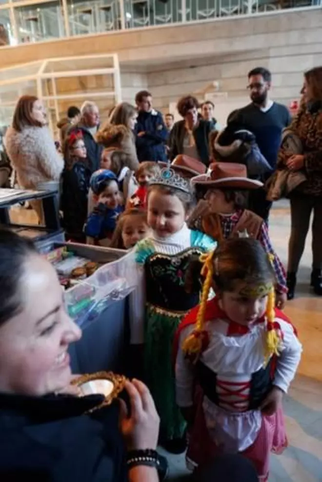 Musical 'Las Zascanduri' en el Antroxu de Avilés