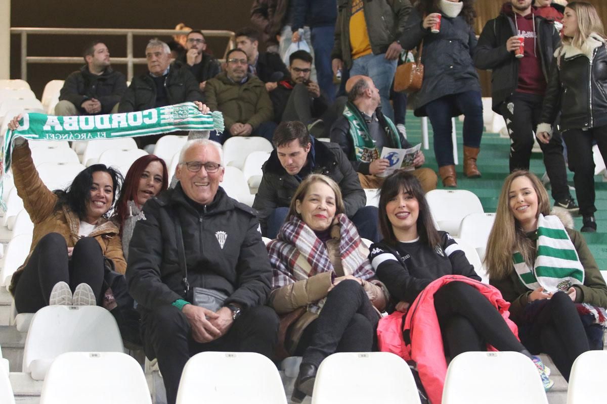 La afición blanquiverde en el Córdoba-Granada