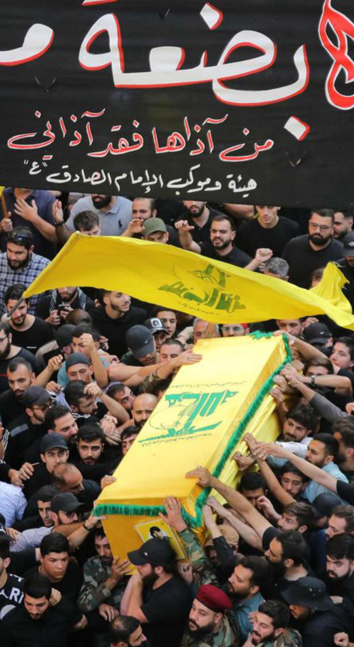 Bany de masses de Hezbol·là després de l’assassinat del seu número dos