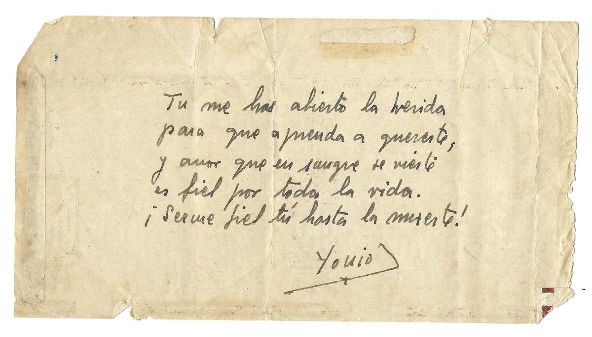 Poema de Antonio escrito en el reverso de una cajetilla de Chesterfield
