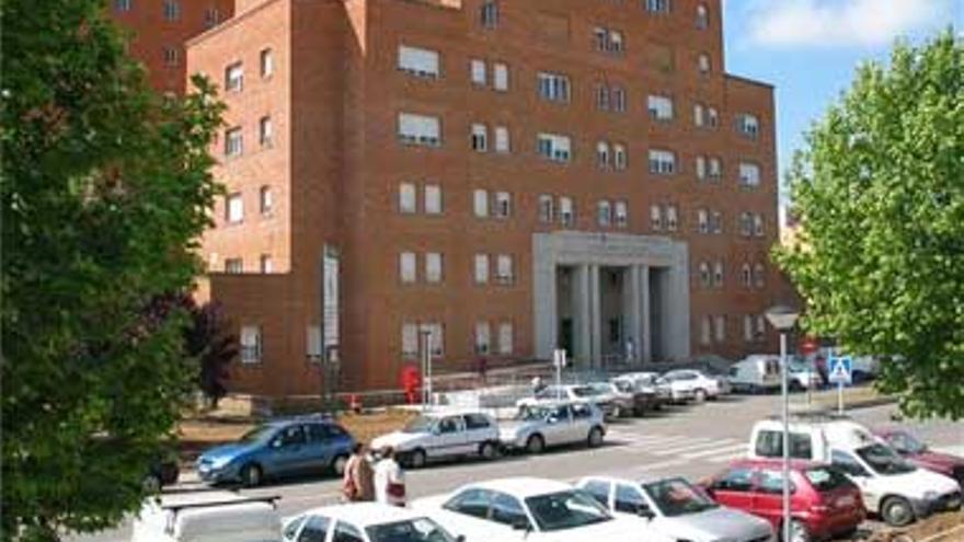 Rescatada una mujer de 74 años que permaneció tres días caída en el pasillo de su casa de Badajoz
