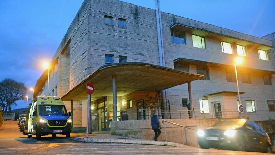 El centro de salud de Cangas será rebautizado como Centro de Saúde Pereiro Francés. // G.Núñez